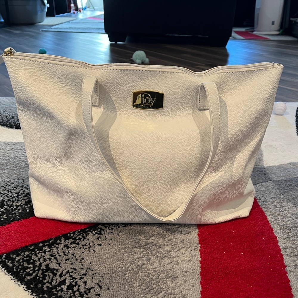 Joy Mangano Clothes It All White Textured Leather Top Handle zip Closure Purse